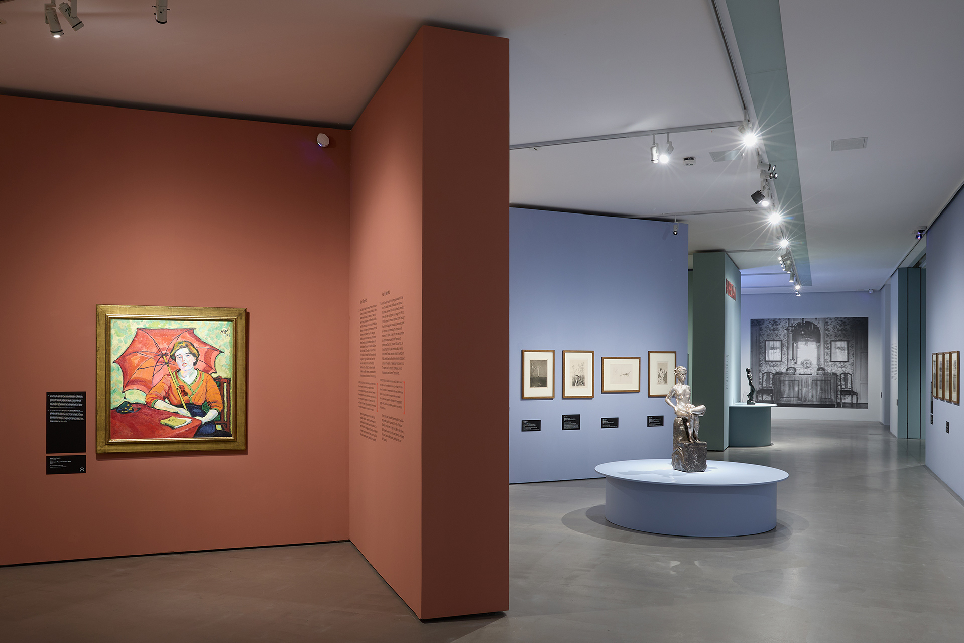 MdbK_Vier-Waende-voller-Kunst_Ausstellungsansichten-2.jpg