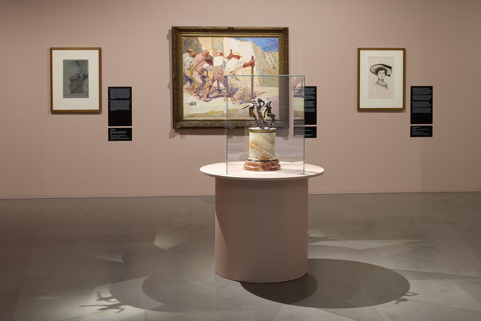 MdbK_Vier-Waende-voller-Kunst_Ausstellungsansichten-3.jpg