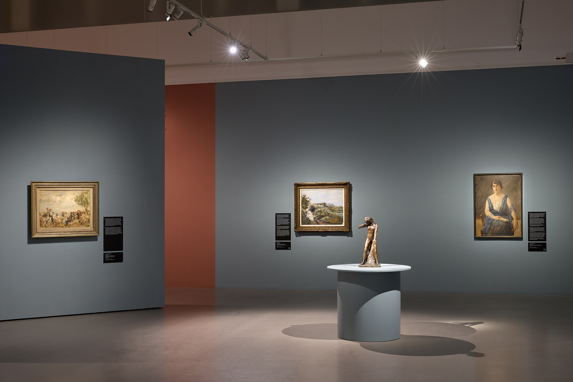 MdbK_Vier-Waende-voller-Kunst_Ausstellungsansichten-7.jpg